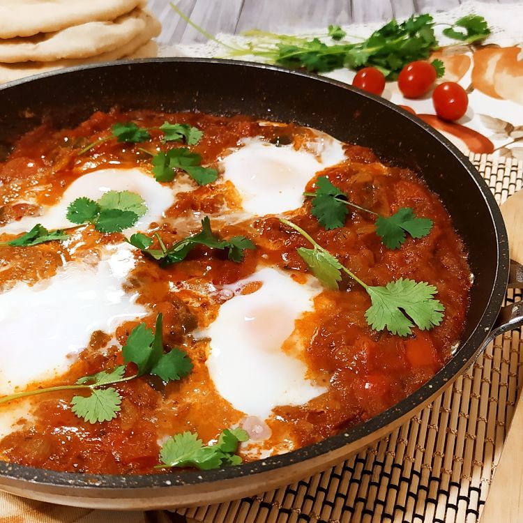 huevos shakshuka, receta árabe, vistos de cerca