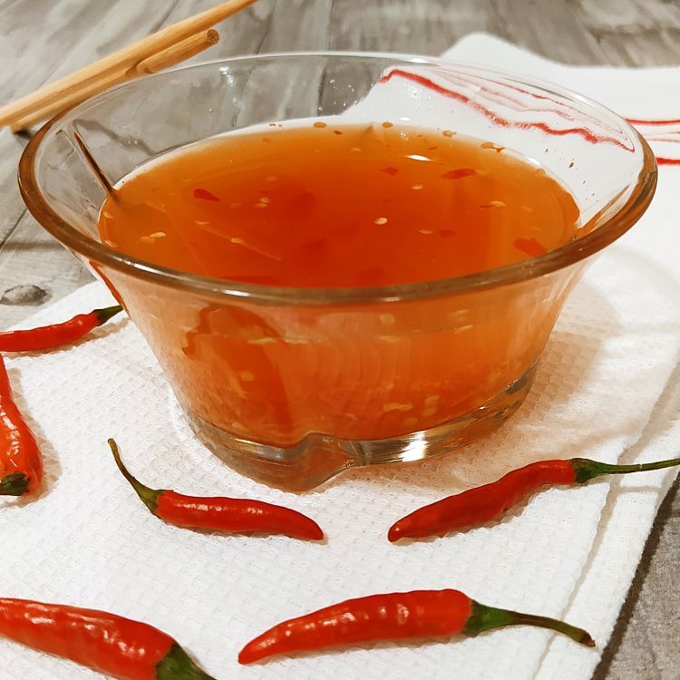 salsa chili agridulce tailandesa vista frontal de cerca