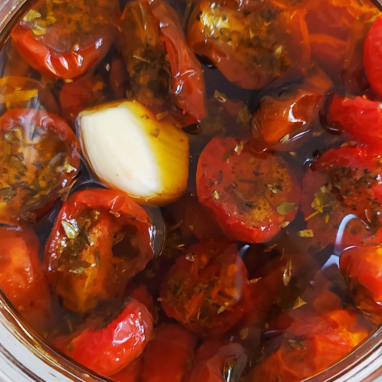 tomates secos en aceite vistos de cerca